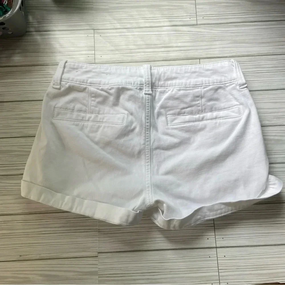 American eagle white midi shorts women's‎ size 00
